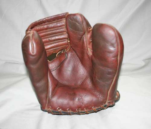 Sonnett Two Finger Lock Front